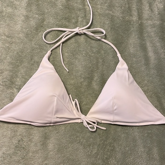 Victoria’s Secret bikini top. White. Size medium - Picture 4 of 5